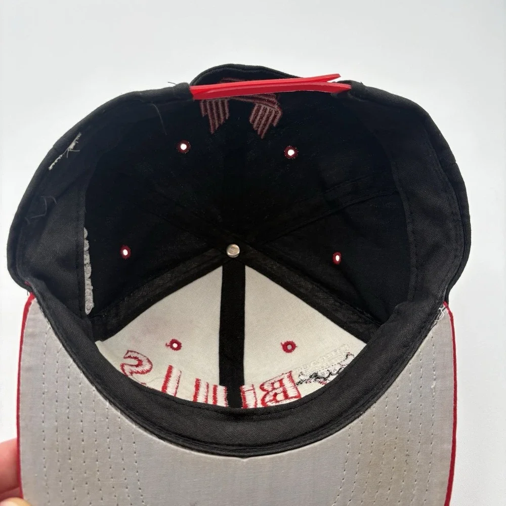 Vintage Adidas Chicago Bulls Snapback Hat NBA Red Black Embroidered Cap